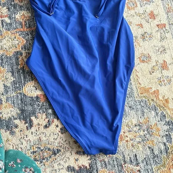 Padded one piece cutout bathing suit - Picture 3 of 3